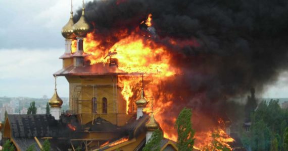 Der Tempel brennt im Traum