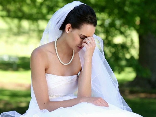 Hochzeit im Traum kann im wirklichen Leben zu Tränen führen