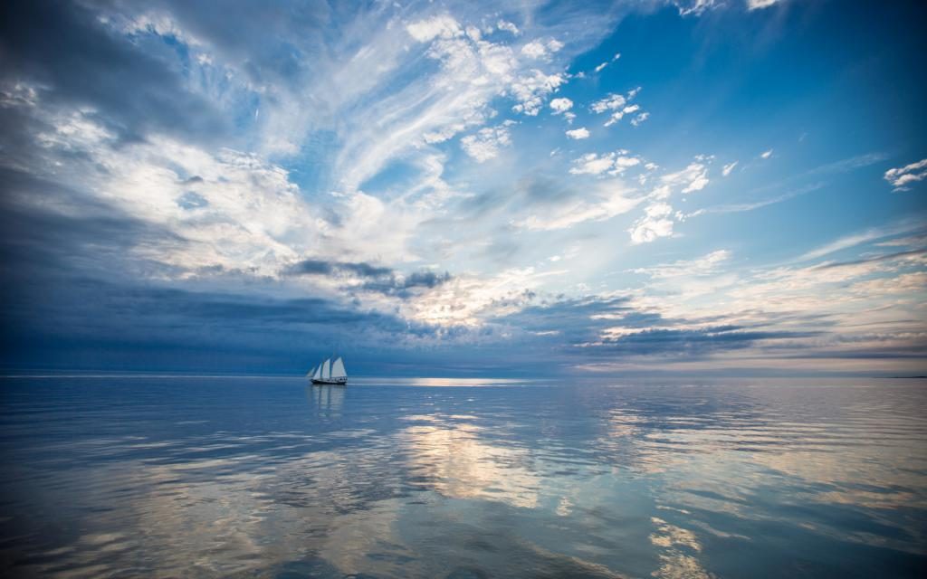 Schöner Himmel und Meer