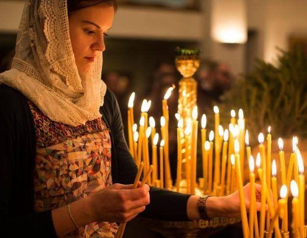 träumen von in der Kirche sein