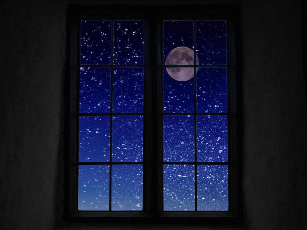 Sternenklare Nacht vor dem Fenster