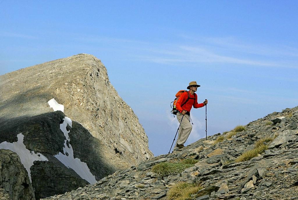 im Traum einen Berg besteigen