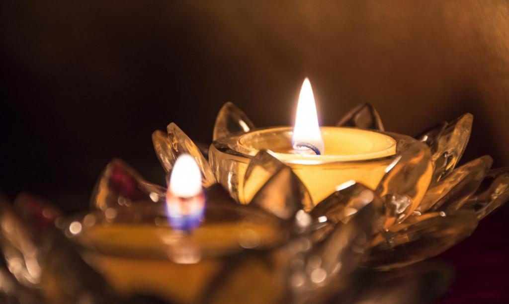 Kerzen in Kerzenständern
