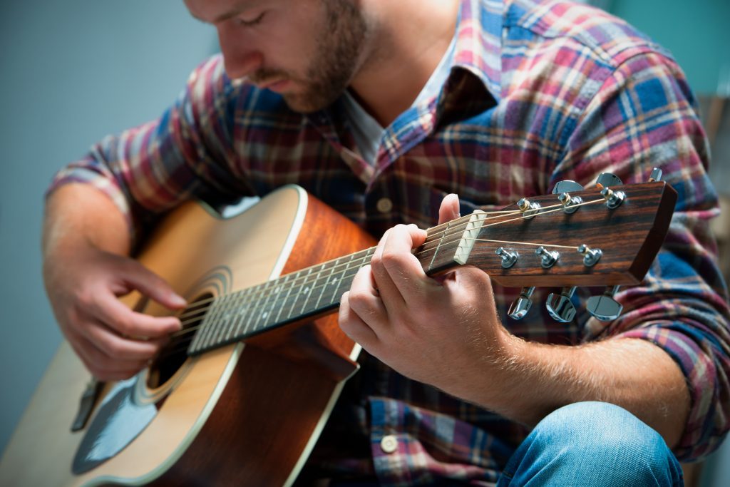 Gitarre spielen im Traum