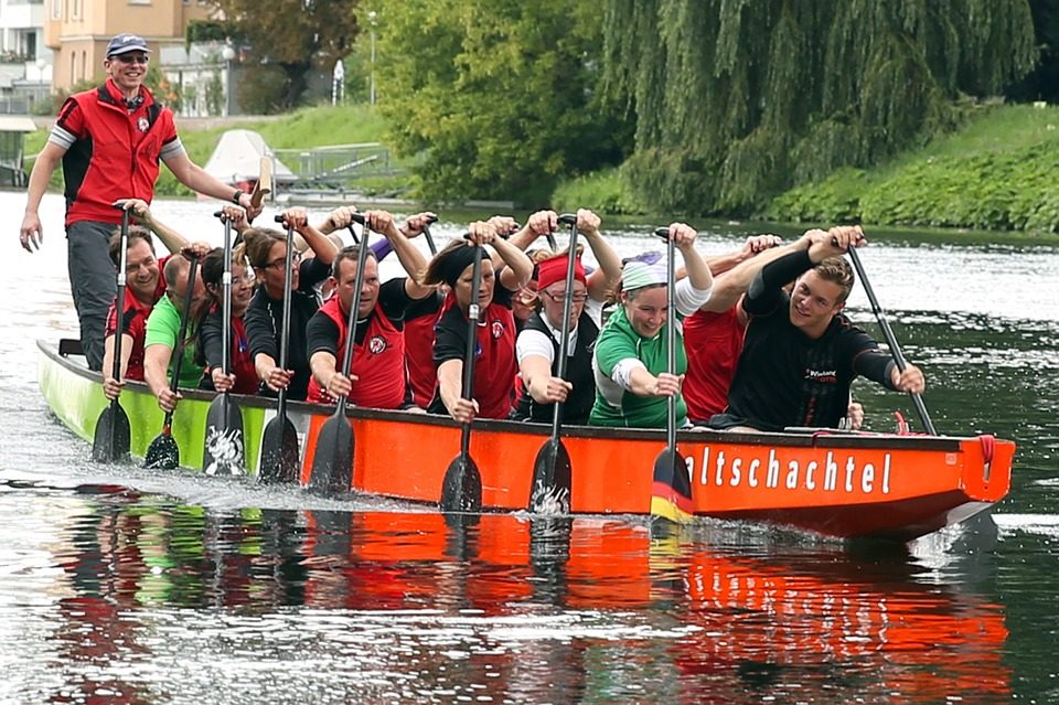 träumen Sie davon, auf dem Fluss zu schwimmen